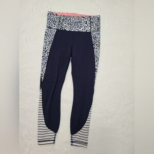 Athleta Salutations Stash Pocket 7/8 Leggings Blue Cheetah Stripes  Size S